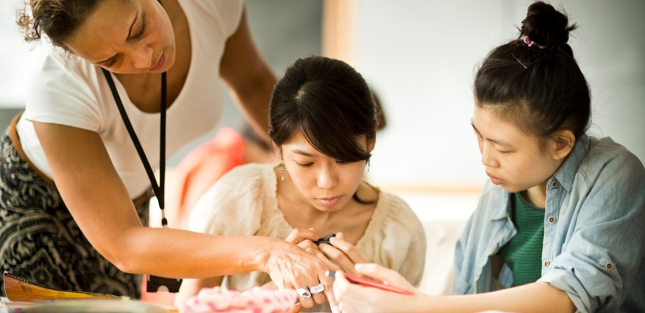 Engaging English Lessons: Interactive Methods to Keep Students Motivated